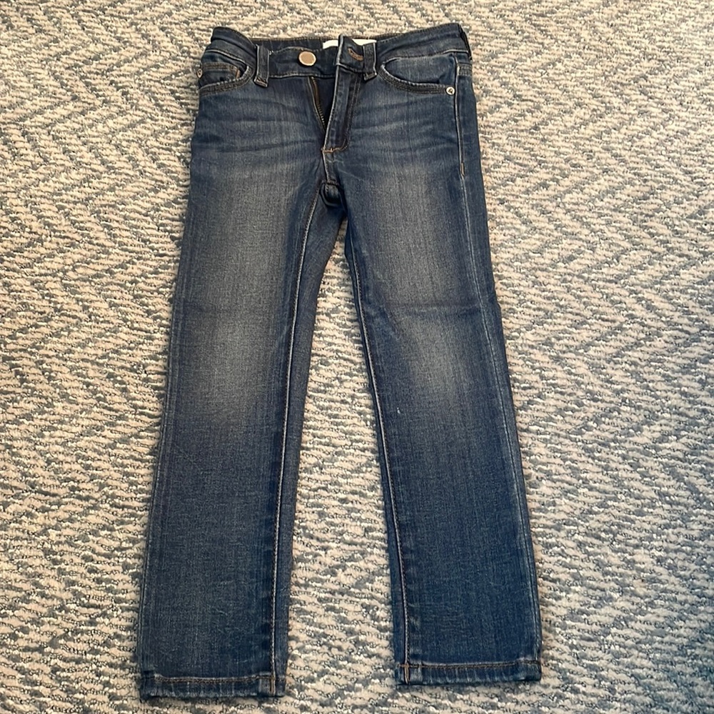DL1961 Chloe girls Jeans size 4 girls skinny jeans. Button fly 5 pocket.